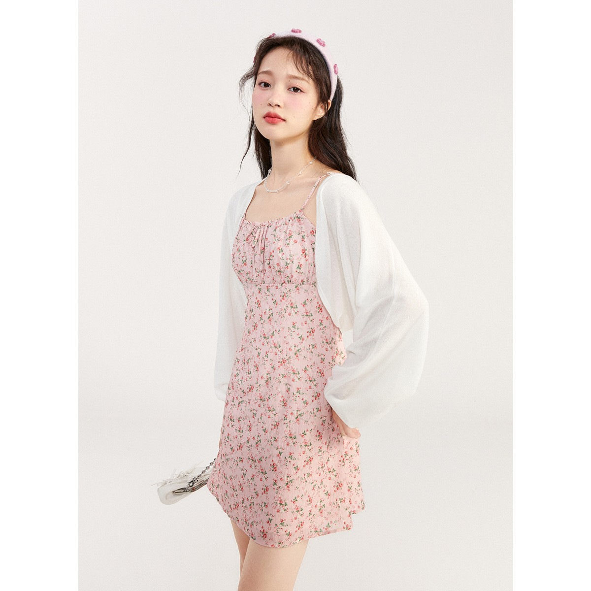 氣質吊帶連衣裙2024早春少女碎花吊帶修身連衣裙
